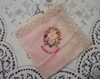 Vintage Hankie - Vintage Handkerchief - Embroidered Design - Hankie - Handkerchief - Souvenir of France - Vintage Souvenir