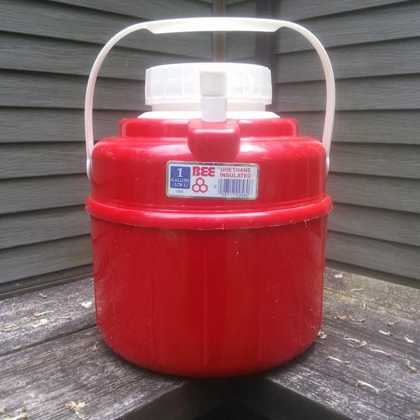 Vintage Bee Red And White Beverage Cooler - Vintage Camping - Cooler Jug - Beverage Jug - One Gallon Jug - Picnic - ATC