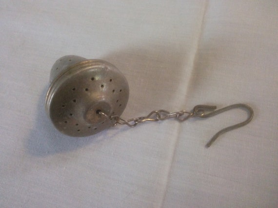B75 Tea Leaf Holder Aluminum Tea Strainer Vintage Tea Strainer Tea Ball Tea Infuser Tea Strainer Tea Holder