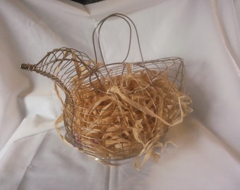 Vintage Wire Egg Basket - Egg Basket - Wire Basket - Egg Basket - Farmhouse Decor - Farmhouse Kitchen Decor - Chicken Egg Basket