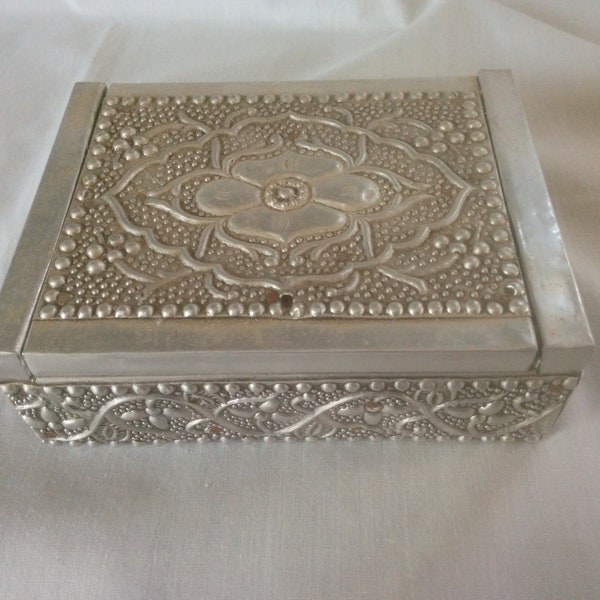 Vintage Metal Overlay Box - Trinket Box - Vintage Dresser Box - Ring Box - Jewelry Box - Whatnot Box - B70