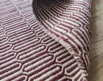Alfombra de lana tejida a mano, alfombra geométrica de telar manual en blanco y burdeos, alfombra rústica moderna, alfombra de lana de tamaño personalizado para sala de estar.