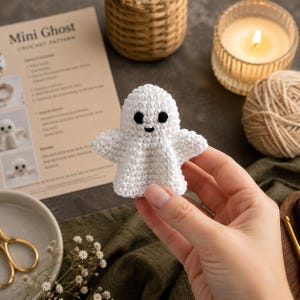 Halloween ghost no sew crochet pattern keychain charm Halloween ornament amigurumi pattern PDF Crochet car hanger Halloween bag charm