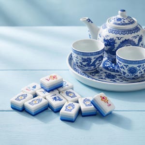 Blue American Mahjong Tiles Set, Porcelain Inspired Mahjong Game, 160 Acrylic Mahjong Tiles