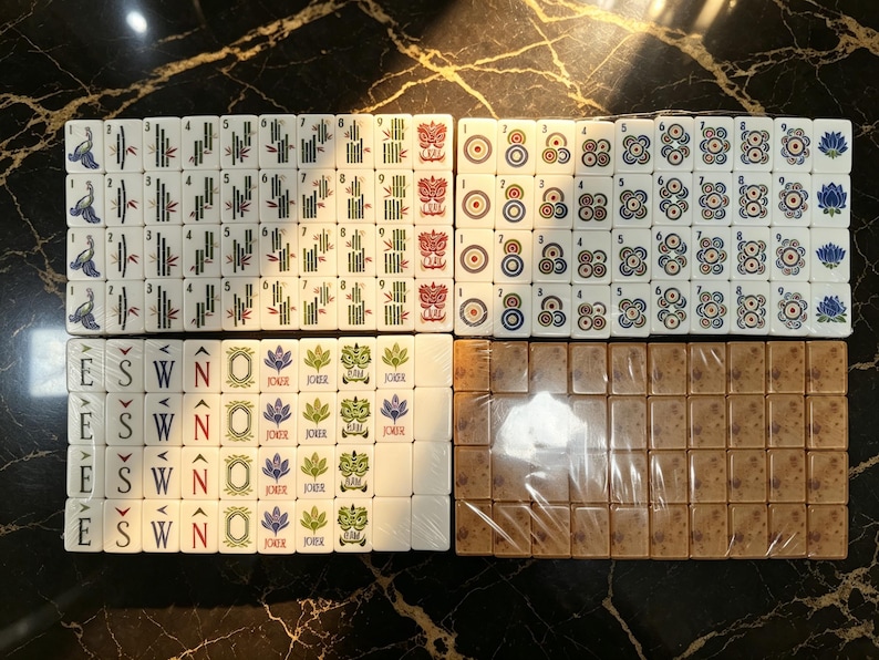 Luxury Tree Grain American Mahjong Set, 4-Layer Acrylic Tiles, 160 Tiles image 4