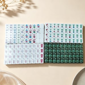Custom Engraved Luxury Emerald Green American Mahjong Set | 4-Layer Acrylic 160 Mahjong Tiles image 2
