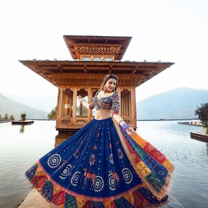 navy blue garba dress Slaying in Royal Blue Outfits for Navratri 2024