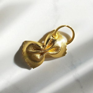 Pasta Leather Keychain in Gold, Leather Pasta Key Ring, Farfalle Bowtie Accessory, Food Keychain, Italian Food Gift, Food Ornament Foodie