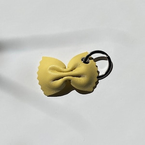 Pasta Leather Keychain in Butter, Leather Pasta Key Ring, Farfalle Bowtie Accessory, Food Keychain, Italian Food Gift, Food Ornament Foodie