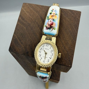 Orologio da polso vintage Chaika con bracciale in smalto, orologio meccanico da donna russo, smalto floreale dipinto a mano, 17 rubini, funzionante.