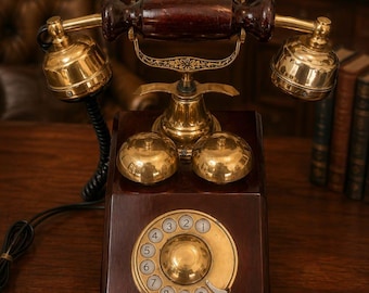 Vintage bordstelefon – Roterande telefondekor – Rustik trämässingstelefon – Retro bordsdekor för hemmet – Telefon i viktoriansk hotellstil