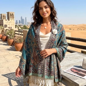 Sciarpa Pashmina Boho Paisley - Elegante scialle jacquard floreale per matrimoni e occasioni speciali - Sciarpa invernale reversibile con frange