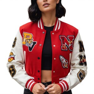 Collegejacke im Letterman-Stil, Wollmischung, Lederärmel, gestickte Aufnäher, Streetwear-Mantel
