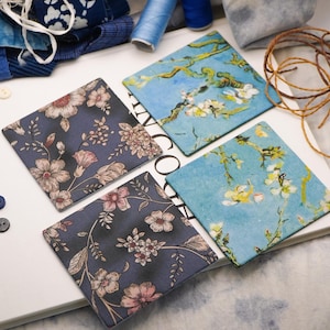 Posavasos de algodón y lino bicolor, hechos a mano, con estampados florales y de patchwork vintage, posavasos textiles, regalo original hecho a mano.