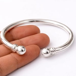 Minimalistiskt armband i sterlingsilver med kulformad ände, vridmomentarmband, dubbelt vridmomentarmband