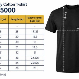 Op de afbeelding: Een zwart Gildan 5000 t-shirt van zwaar katoen met een maattabel die de breedte, lengte en mouwlengte vanaf het midden van de rug in inches weergeeft voor de maten S tot 5XL, inclusief een maattolerantie van plus of min 1 inch voor het kledingstuk.