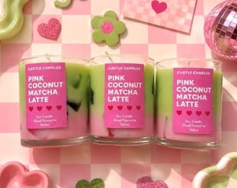 Vela de soja con aroma a matcha latte y coco rosa / Fragancia para el hogar vertida a mano en los Emiratos Árabes Unidos