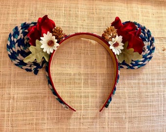 Upcycled Braided Park Ears with Daisy and Rose Flowers – Sustainable Theme Park Accessory