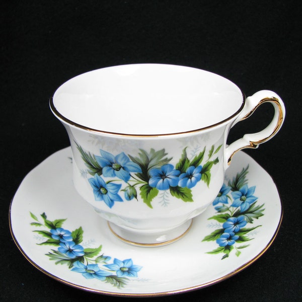 Vintage RIDGWAY Potteries QUEEN ANNE Bone China Cup & Saucer Made in England, Lovely!