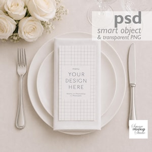 Maquette de menu élégante avec assiette blanche et couverts argentés, idéale pour un mariage ou un restaurant. Modèle de table (PSD neutre avec objet dynamique) à télécharger.