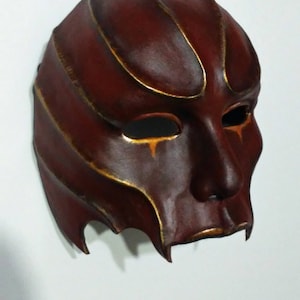 Vampir: Halbe Gesichtsmaske aus Resin