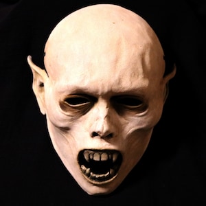 Mumified Vampire: Resin Cast Mask