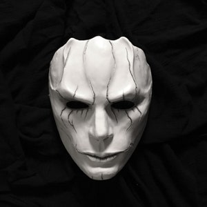 Porcelain version 2: Resin cast mask