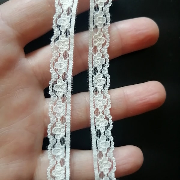 Vintage cream lace trim 1 YRD 3/8 inches wide