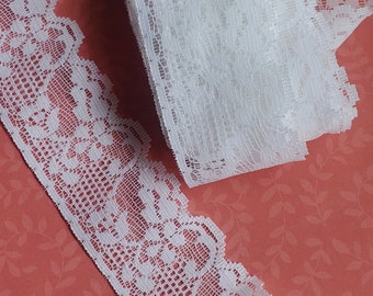Vintage white lace trim 1 yrd 1.5 inches wide