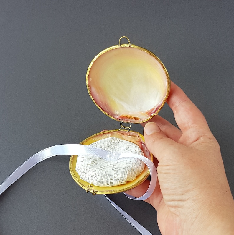 Seashell Ring Box Gold Shell Ring Holder Beach Wedding Jewelry Personalized Ring Dish Nautical Ring Bearer Engagement Proposal Ring Carrier