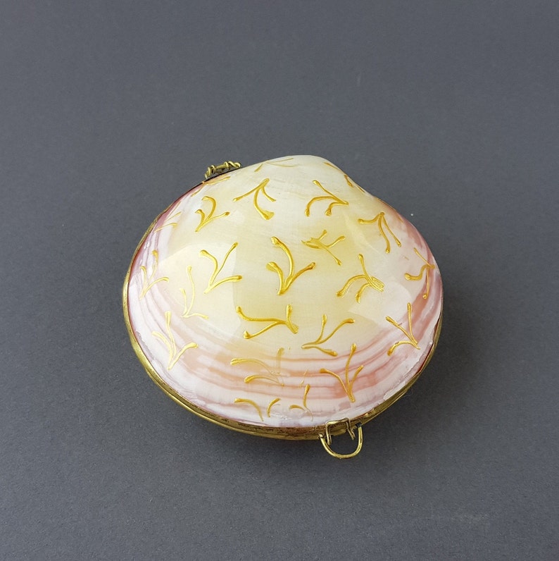 Seashell Ring Box Gold Shell Ring Holder Beach Wedding Jewelry Personalized Ring Dish Nautical Ring Bearer Engagement Proposal Ring Carrier