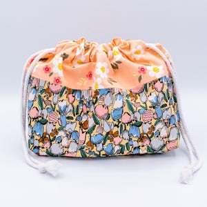 Knitting Project, Drawstring, Floral Yarn Storage Pouch, Handmade Lined Cotton Bag, Cottagecore Craft Gift imagem 3