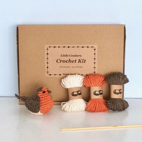 Robin Crochet Kit / DIY Kit Craft Kit Eco-friendly Gift for Crocheter / Make your own Christmas Ornament Kit Robin Crochet Pattern Bird