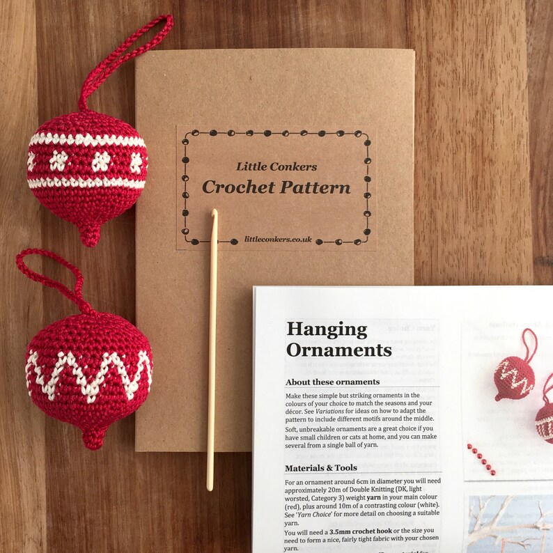 Red and white crocheted Christmas ornaments and the crochet pattern to make them