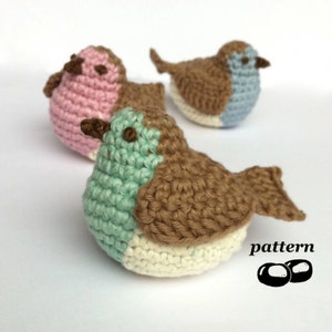 Robin Crochet Pattern / Crochet Bird Pattern / Crochet Christmas Decoration / Christmas Crochet Pattern image 6