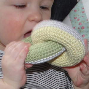 Linked Rings Toy Crochet Pattern / Baby Crochet Pattern / Teething Rings Teether Tactile / Torus Doughnut image 2