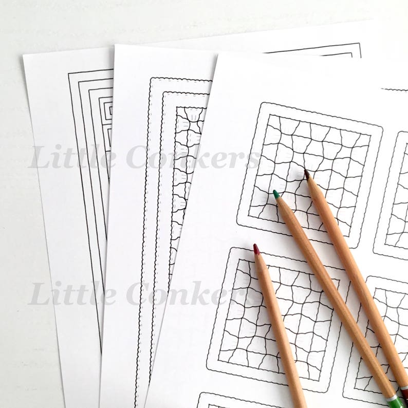 Puede incluir: Cuatro p&aacute;ginas para colorear imprimibles que presentan diferentes patrones geom&eacute;tricos. Las p&aacute;ginas est&aacute;n impresas en papel blanco y est&aacute;n listas para ser coloreadas con l&aacute;pices de colores, rotuladores o l&aacute;pices de colores.