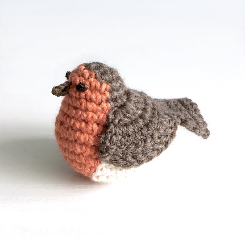 Robin Crochet Pattern / Crochet Bird Pattern / Crochet Christmas Decoration / Christmas Crochet Pattern image 3