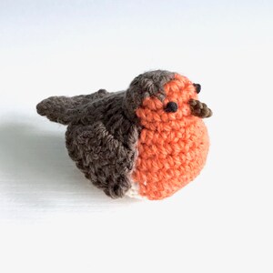 Robin Crochet Pattern / Crochet Bird Pattern / Crochet Christmas Decoration / Christmas Crochet Pattern image 4