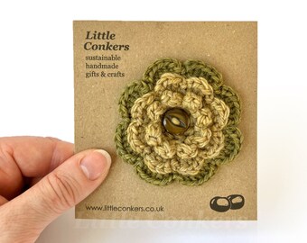 Green and Gold Brooch Eco-friendly Gift for Mum Stocking Filler Gift Organic Wool Handmade Flower Brooch Recycled Small Gift / Gift for her
