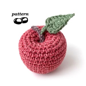 Crochet Apple Pattern / Apple Crochet Pattern / Crochet Fruit Apple Ornament / Crochet Food Pattern / Teacher Gift Apple for the Teacher