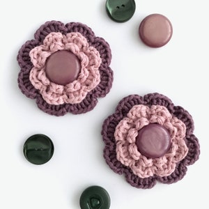 Broche fleur violette écologique avec bouton recyclé / Broche florale vintage en coton bio faite main, cadeau lilas violet pour maman image 3