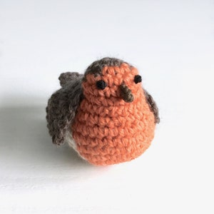 Robin Crochet Pattern / Crochet Bird Pattern / Crochet Christmas Decoration / Christmas Crochet Pattern image 2