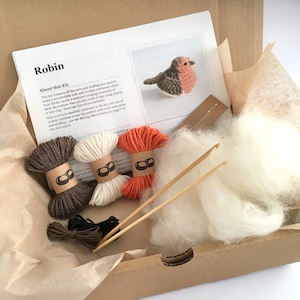 Robin Crochet Kit / DIY Kit Craft Kit Eco-friendly Gift for Crocheter / Make your own Christmas Ornament Kit Robin Crochet Pattern Bird image 3