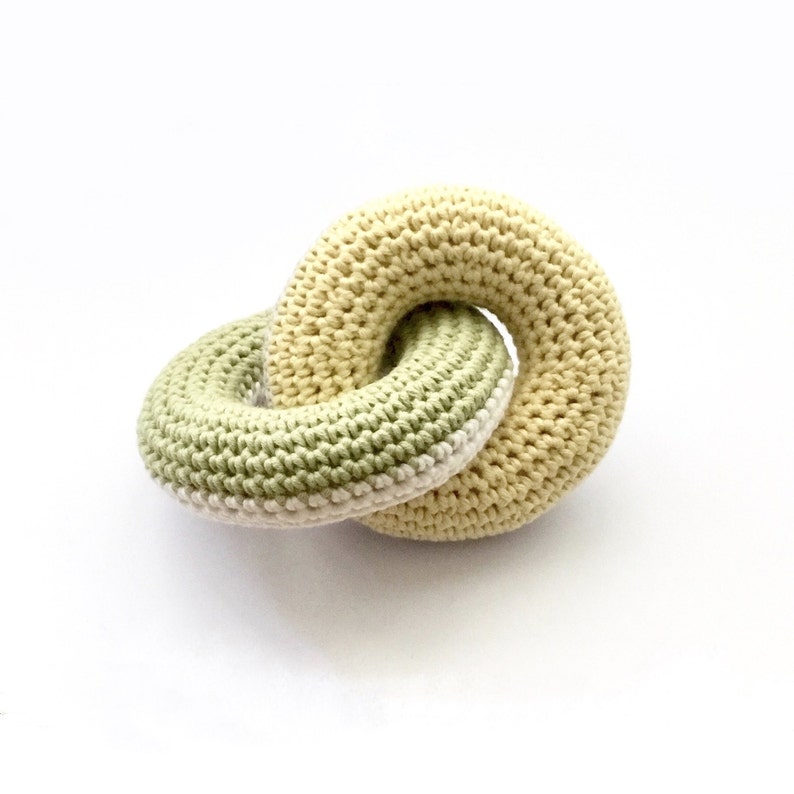 Linked Rings Toy Crochet Pattern / Baby Crochet Pattern / Teething Rings Teether Tactile / Torus Doughnut image 3