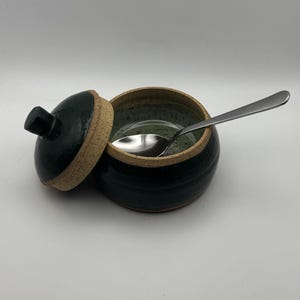 Sucrier en poterie avec couvercle, salière, pot de miel ou de confiture