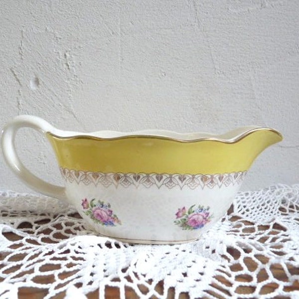 Antigua porcelana salsera, sellado y numerado en Digoin Sarreguemines. Vajilla antigua francesa.