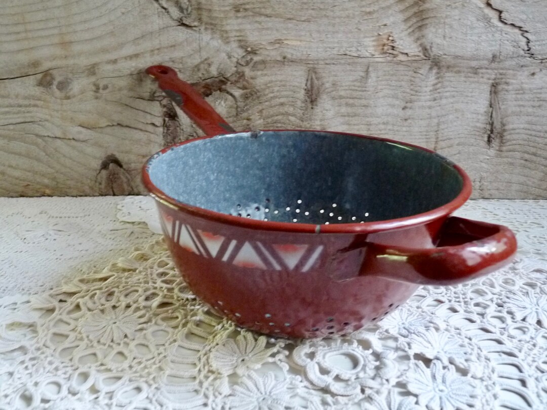 Brown Enamel Sieve With Handle. Vintage Chippy Colander With Granite
