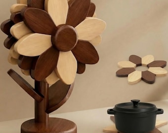 Beech Wood Flower Trivet Set – Flippable Hot Pads with Stand, Kitchen Decor