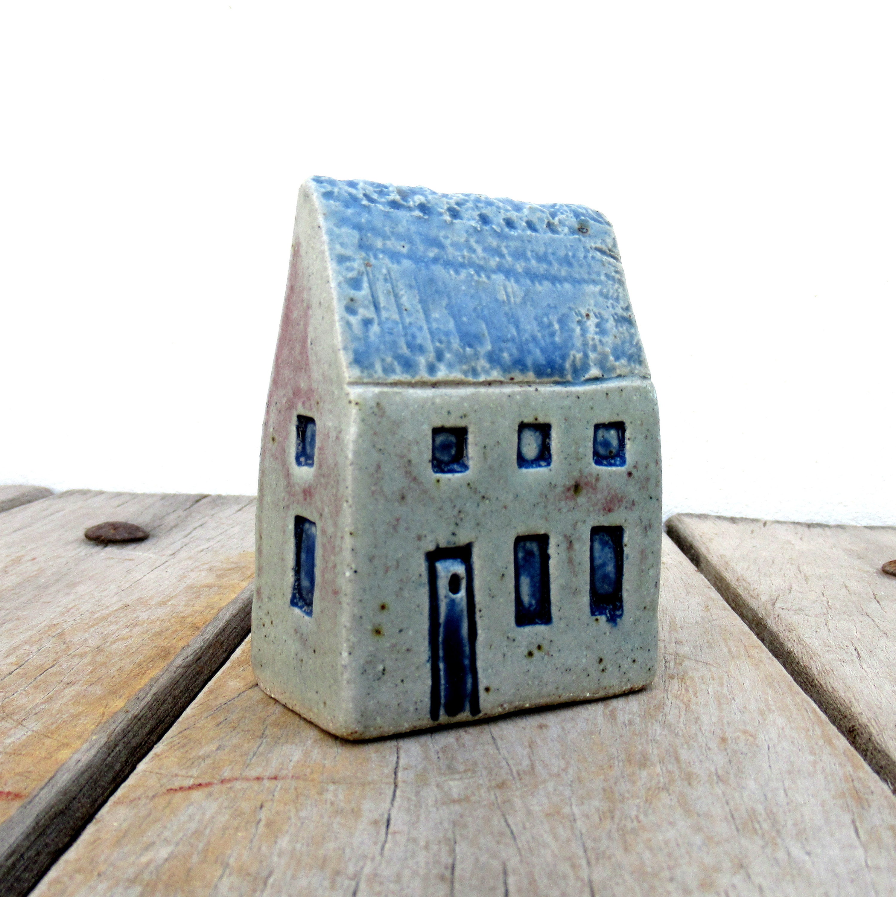 10+ Clay Color House